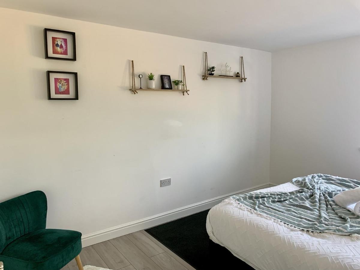Modern & Cosy 2-Bed Apartment Near Nec, Airport & Jlr! Birmingham Exteriör bild